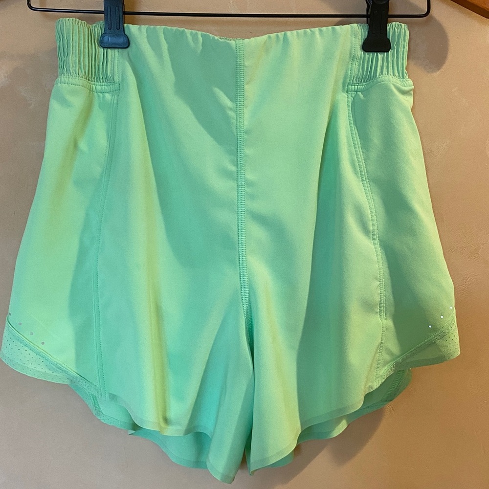 LULULEMON Hotty Hot Lined Running Short 4" Size 6
